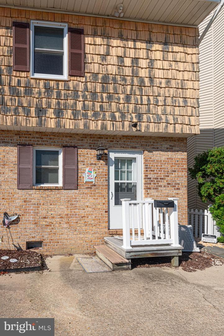 142 Captains Quarters Road photo 1