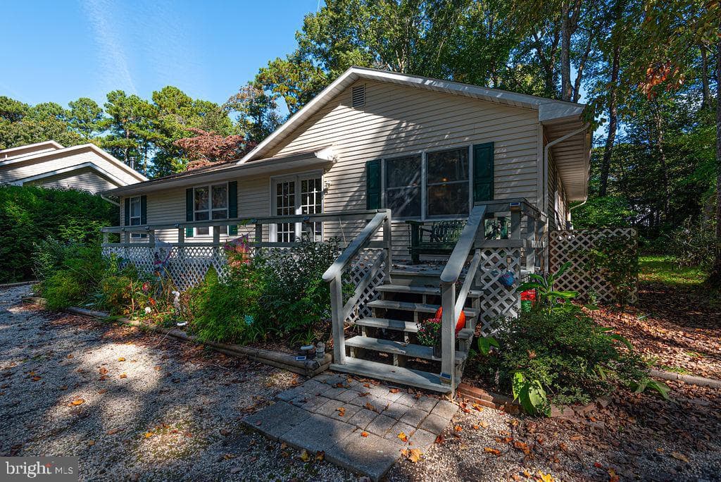 165 Seafarer Lane photo 2
