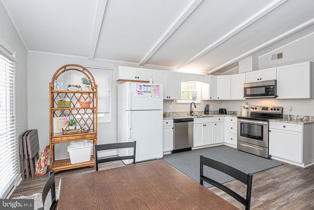 757 Ocean Parkway photo 10