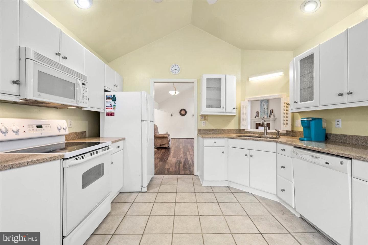 17 Essex Court photo 15