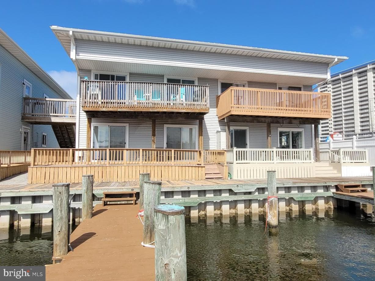 105 Newport Bay Drive #c photo 2