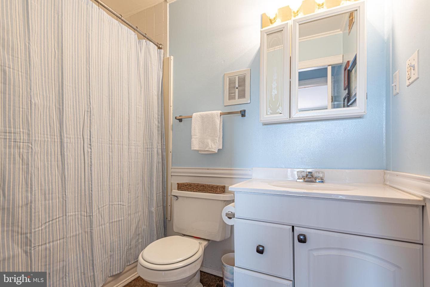105 Newport Bay Drive #c photo 28
