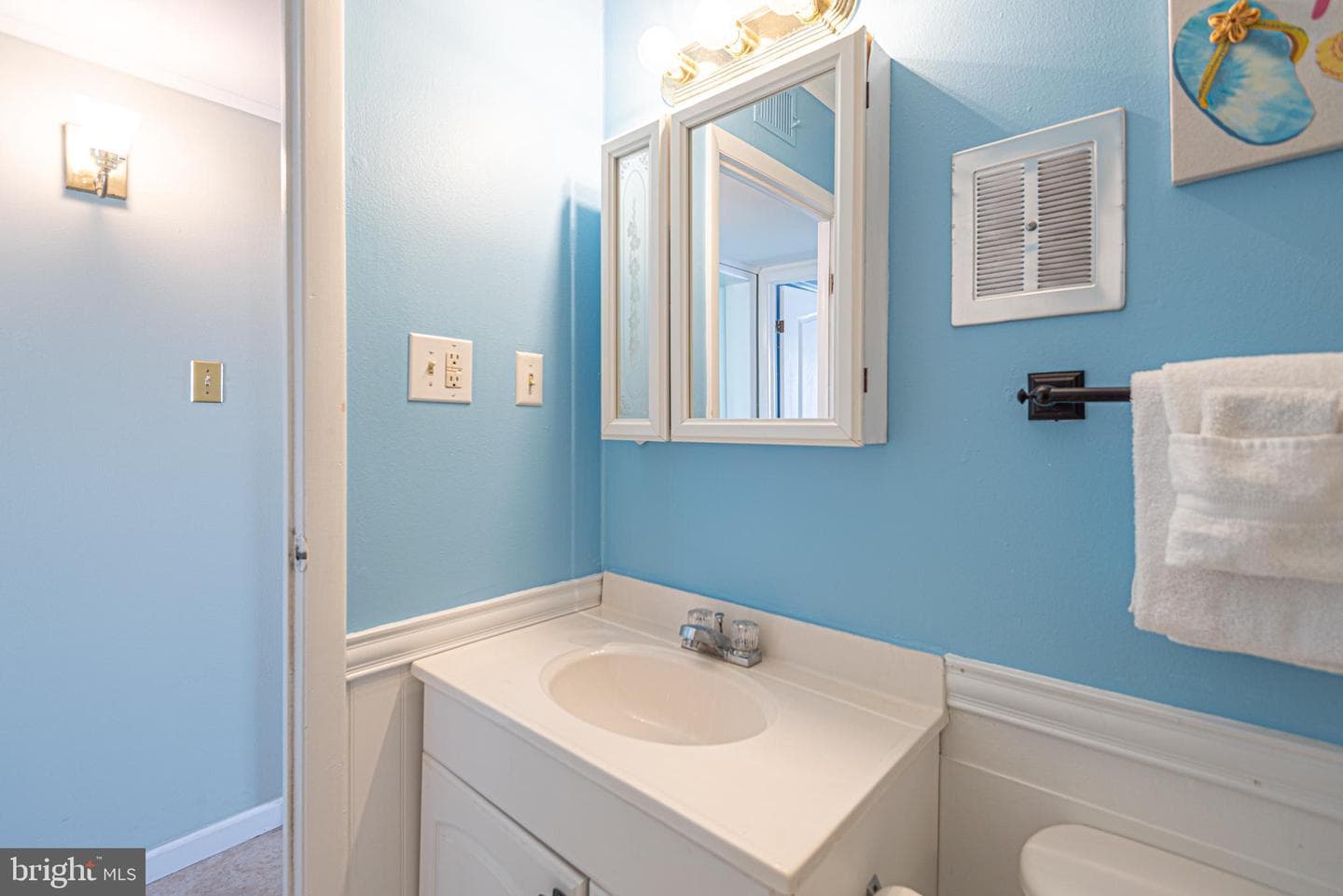 105 Newport Bay Drive #c photo 34