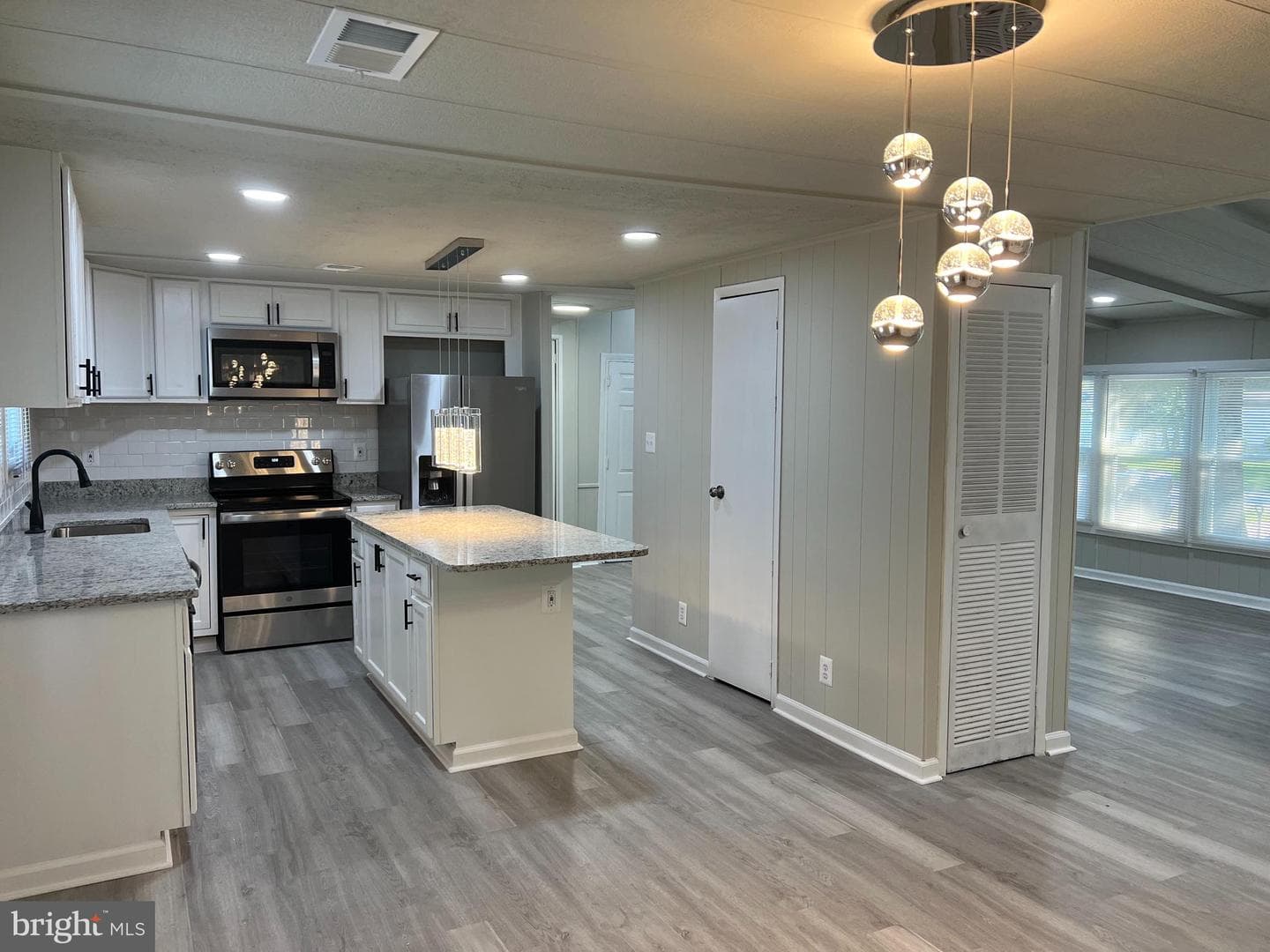 10113 Germantown Road photo 4