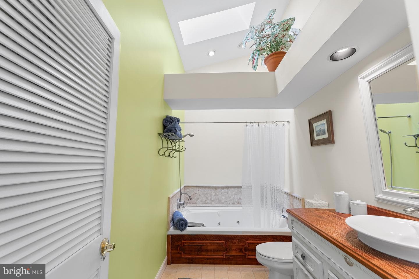 212 Windward Drive photo 62