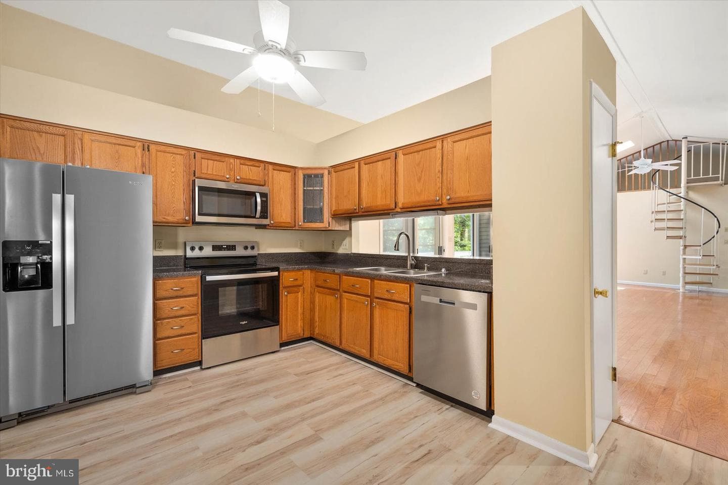 532 Ocean Parkway photo 42