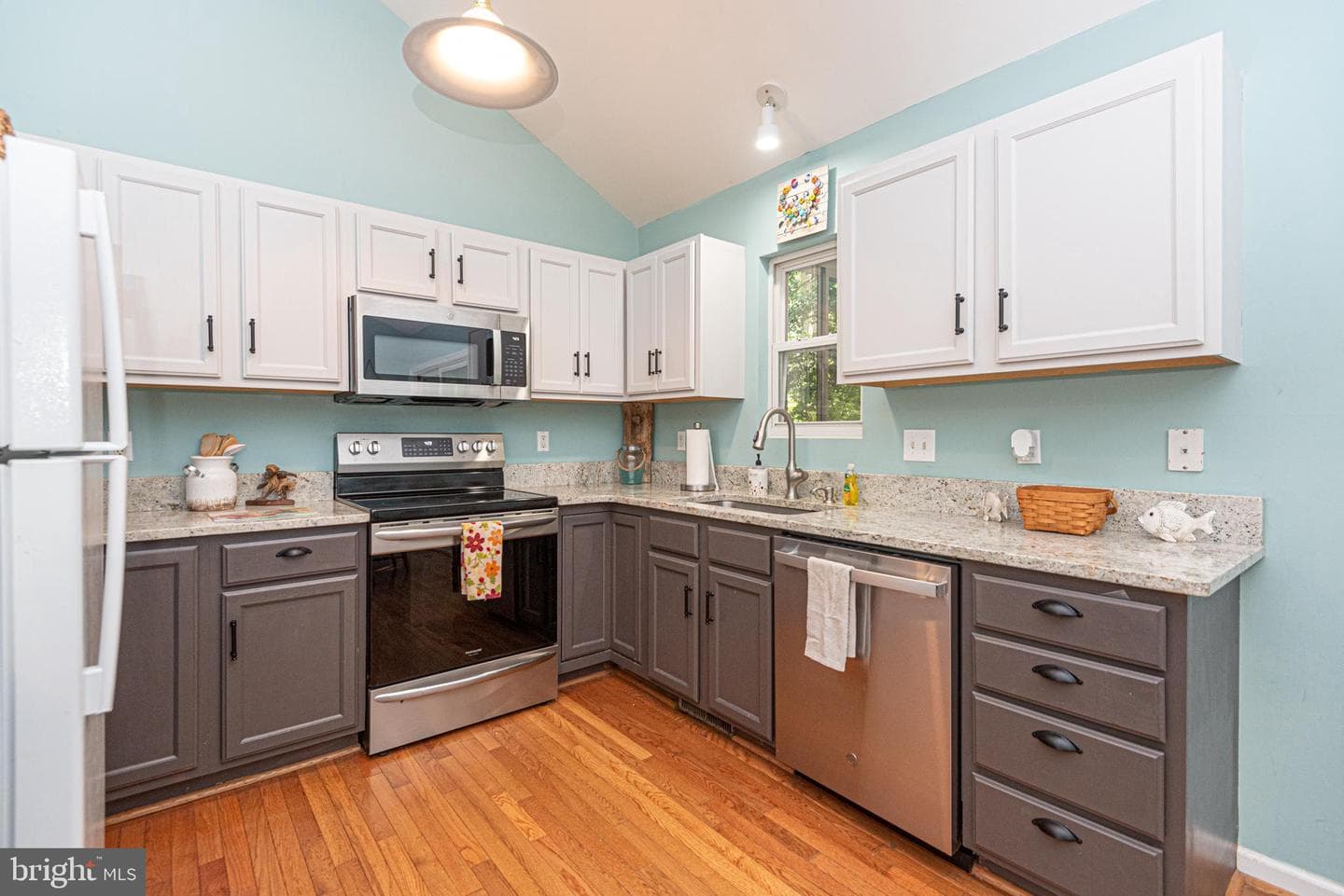 298 Ocean Parkway photo 30