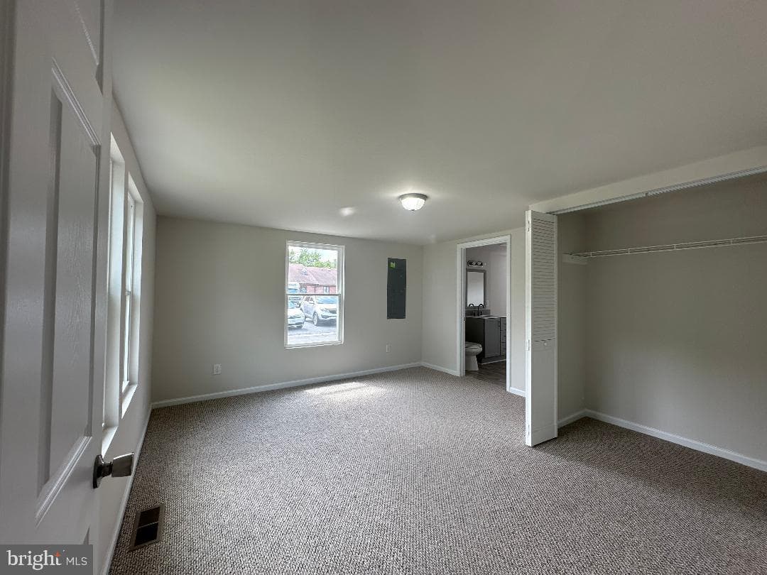 512 Young Street photo 22
