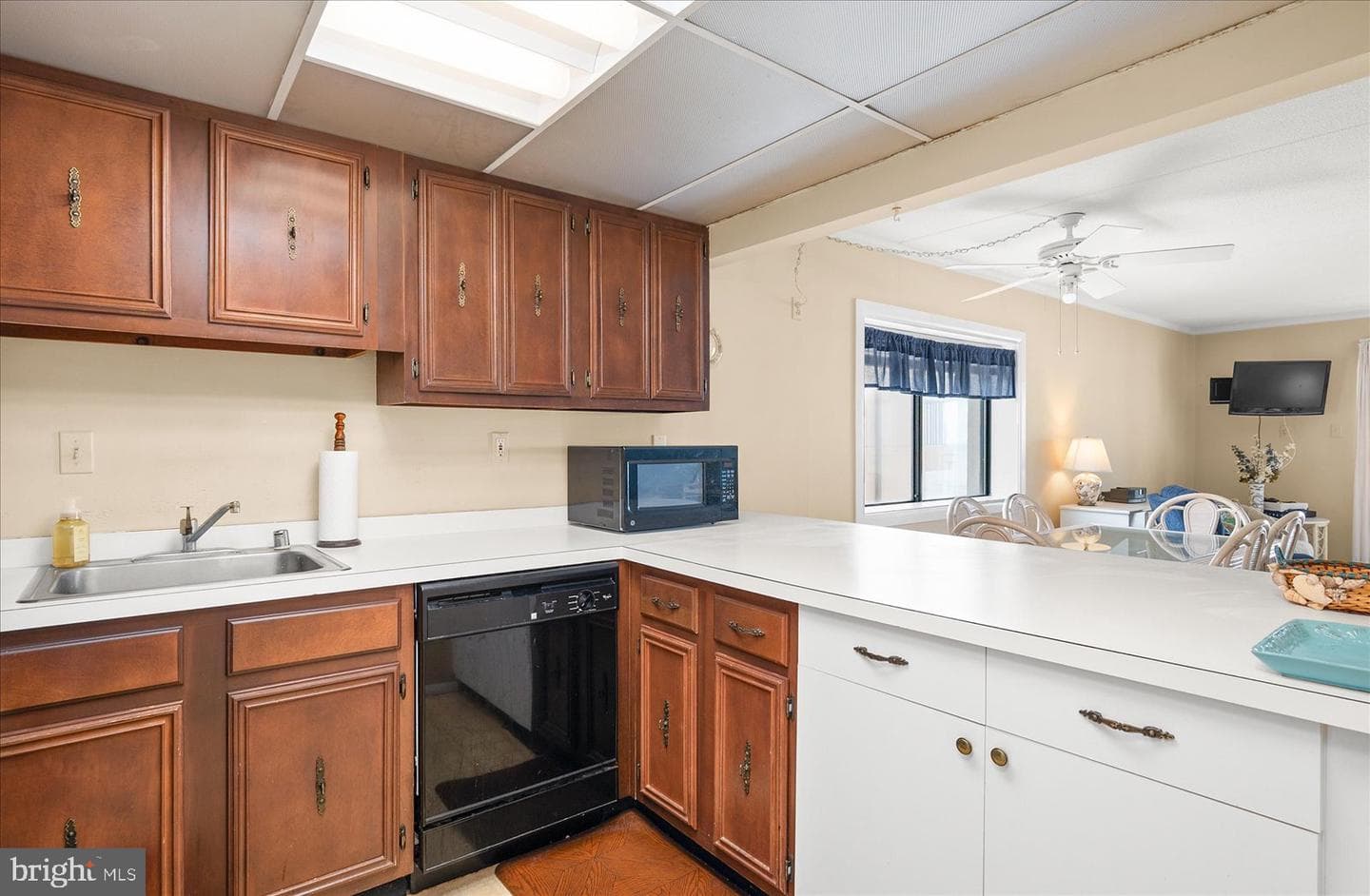 5001 Atlantic Avenue #305 photo 10