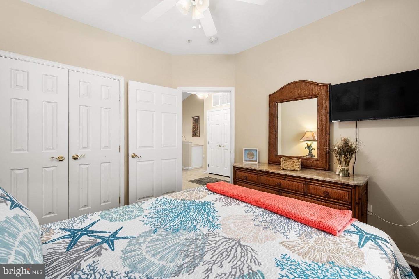 37 Fountain Drive W #5d photo 33