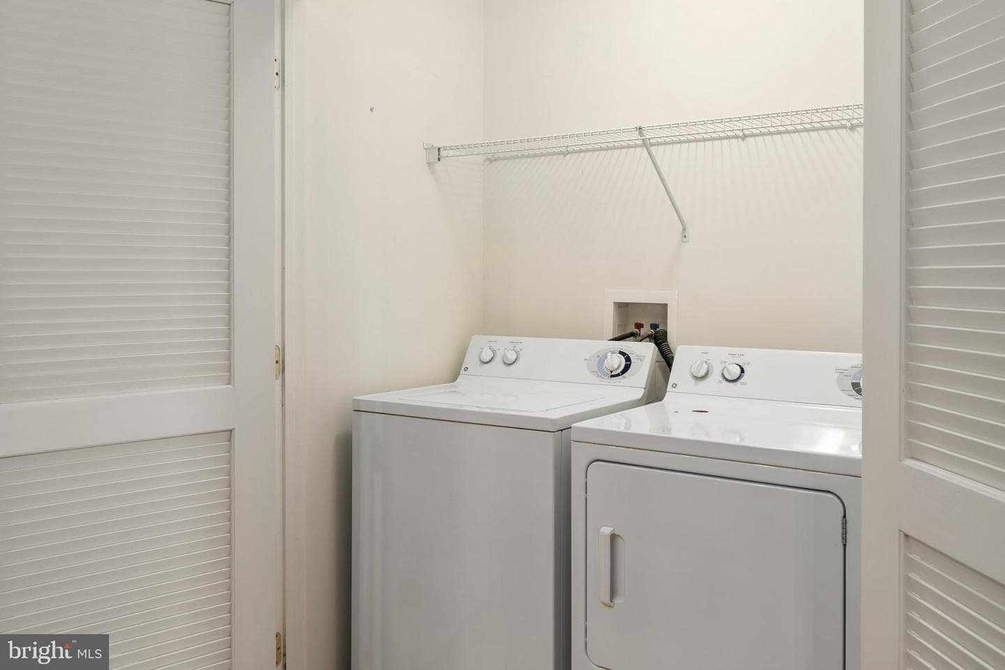 37 Fountain Drive W #5d photo 40