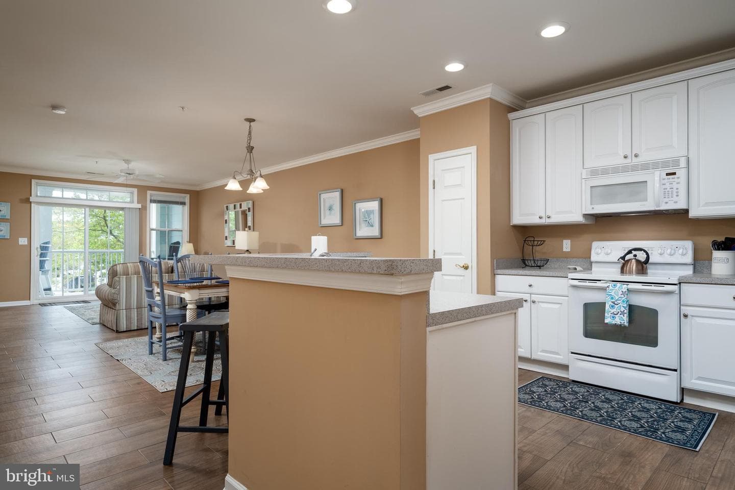 37 Fountain Dr W #2b photo 6