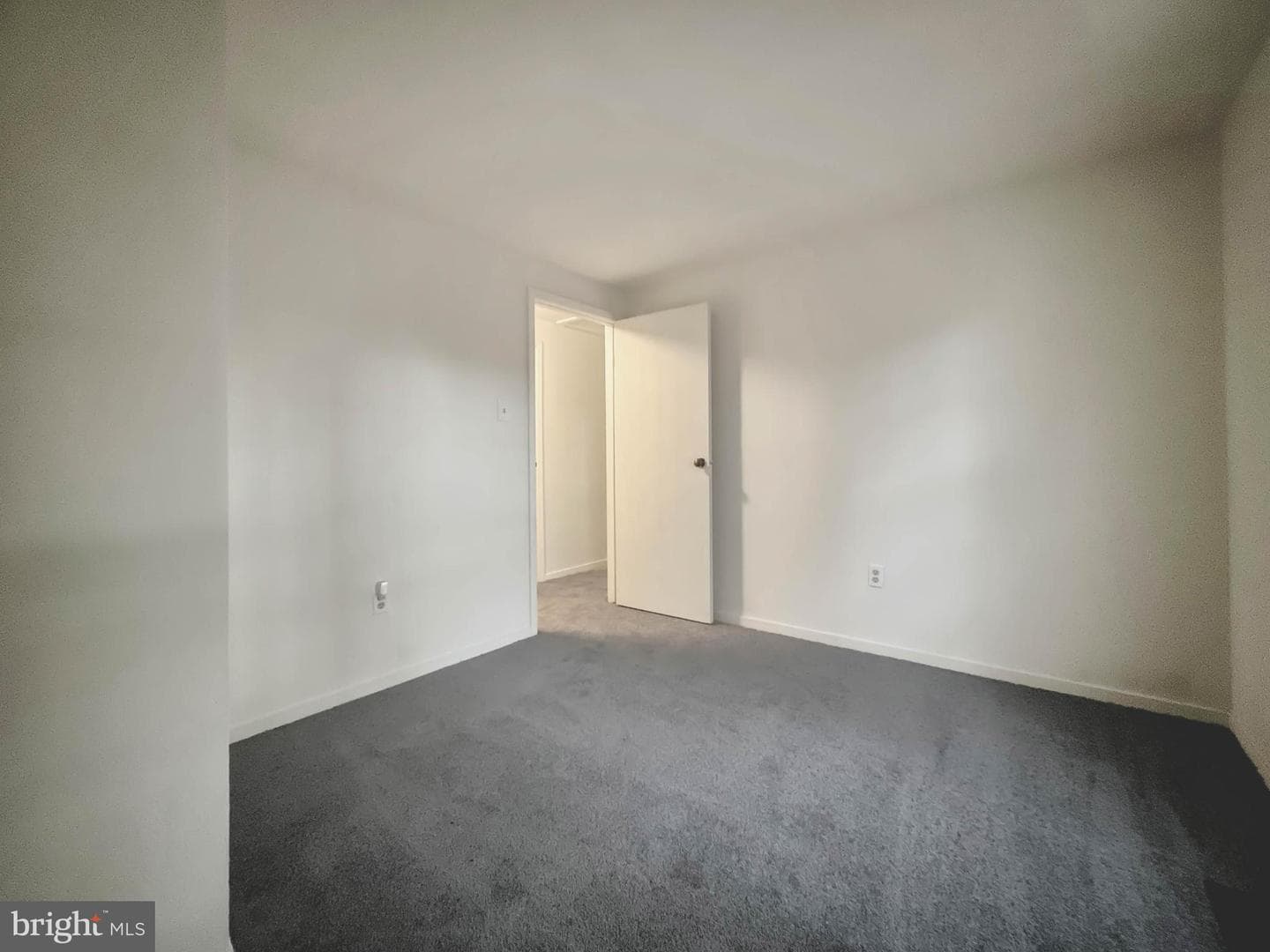 1 Windward Court photo 15