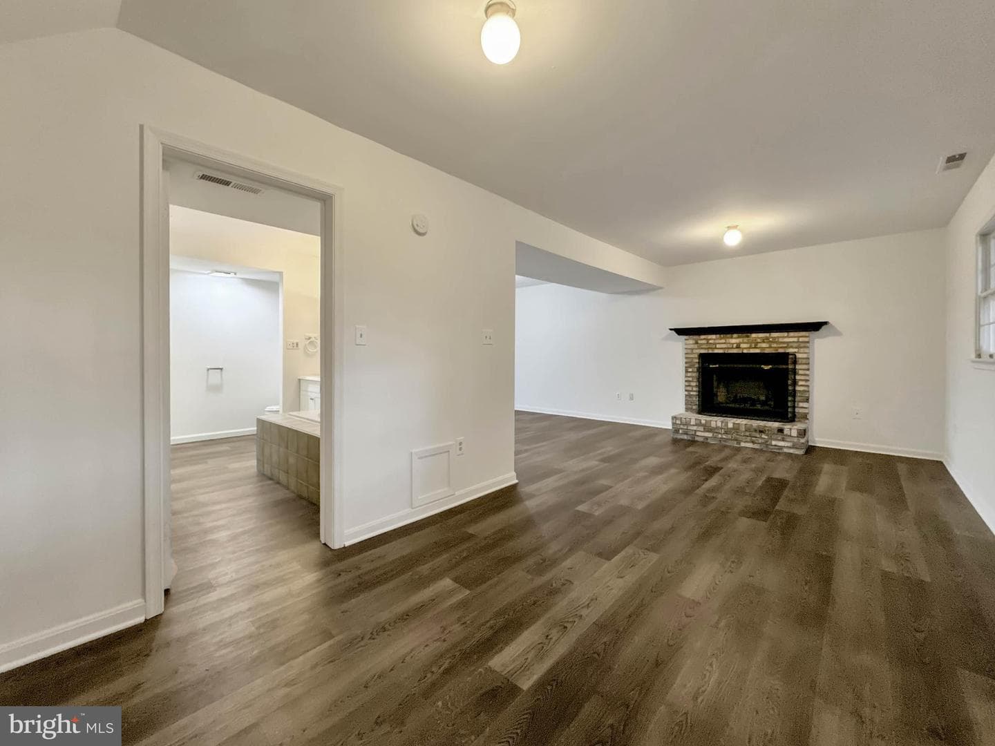 1 Windward Court photo 17
