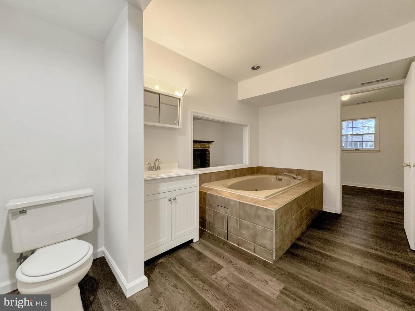 1 Windward Court photo 21