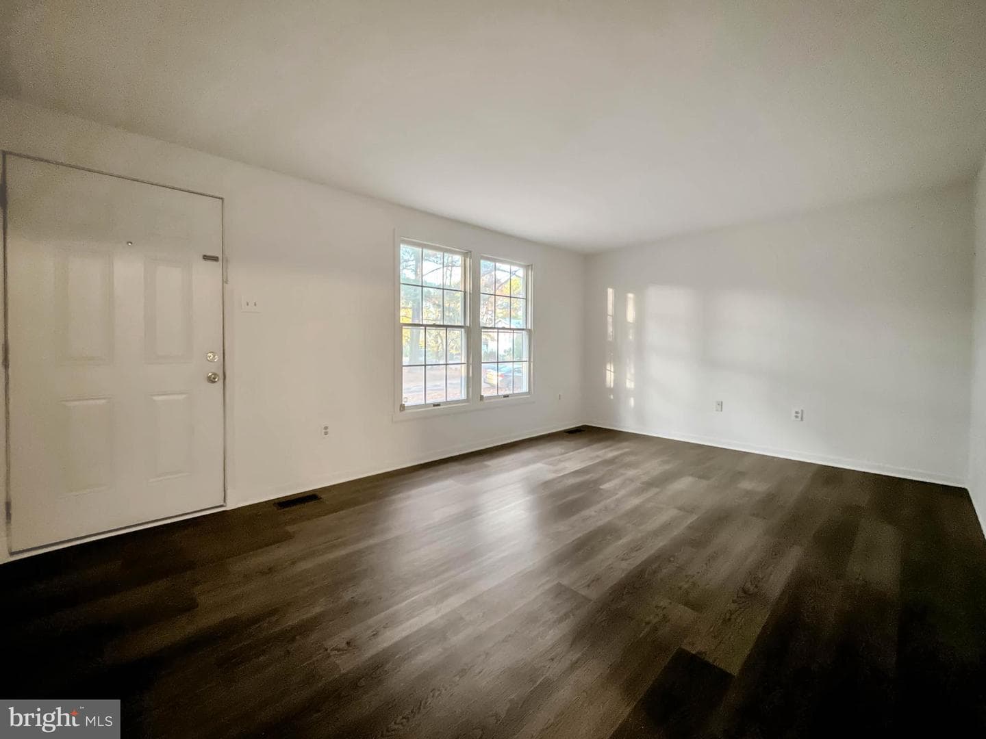 1 Windward Court photo 4
