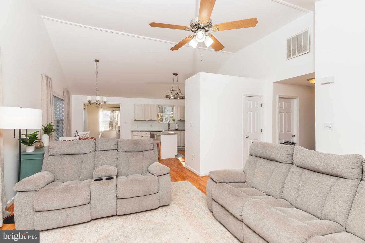 38 Offshore Lane photo 15