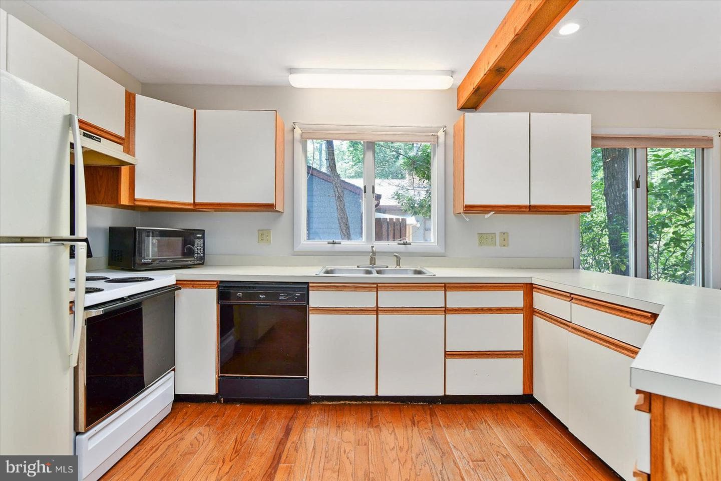 2 Edgewood Drive photo 10