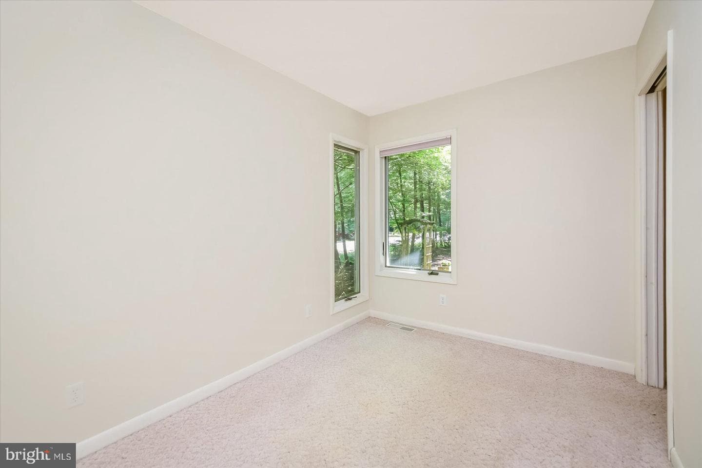 2 Edgewood Drive photo 17