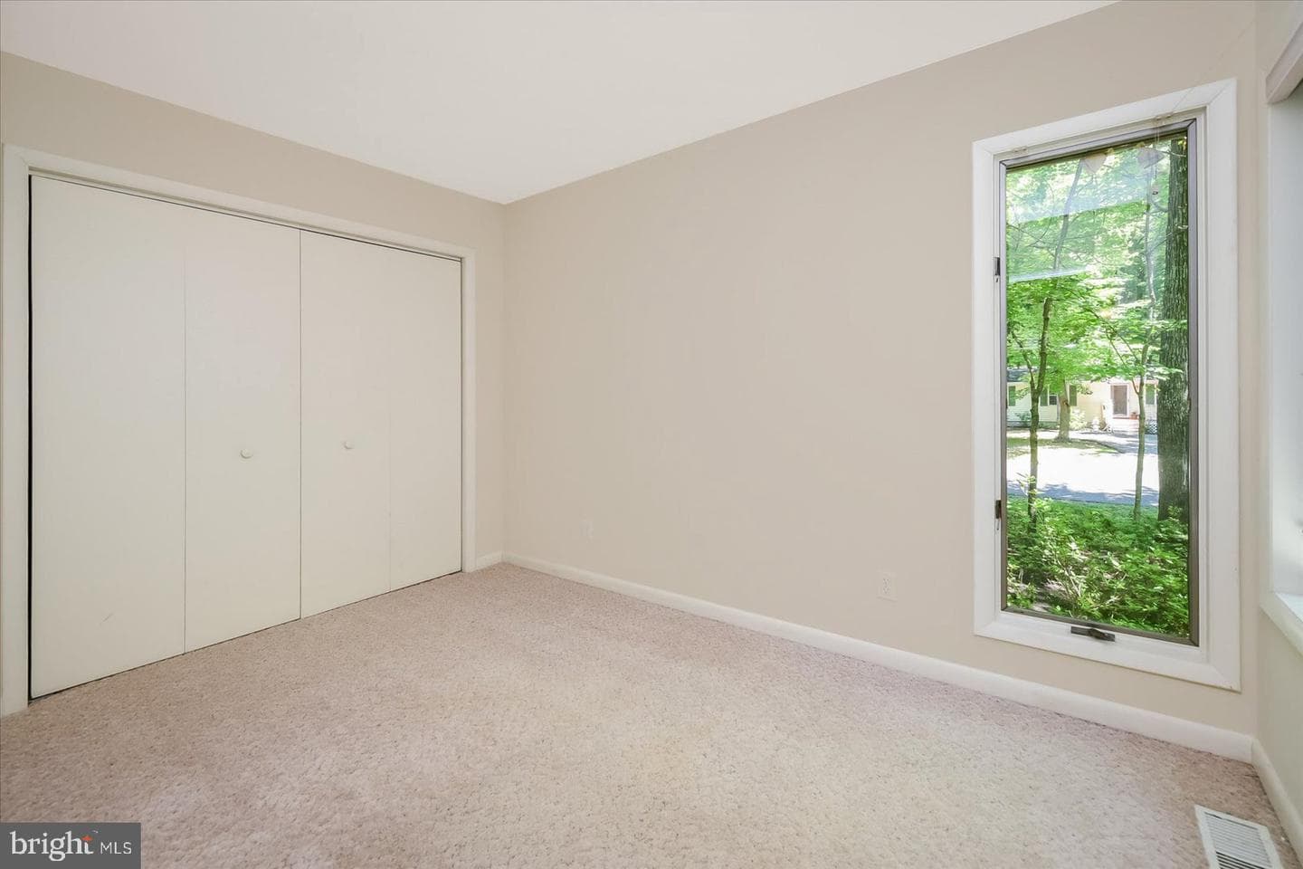 2 Edgewood Drive photo 18