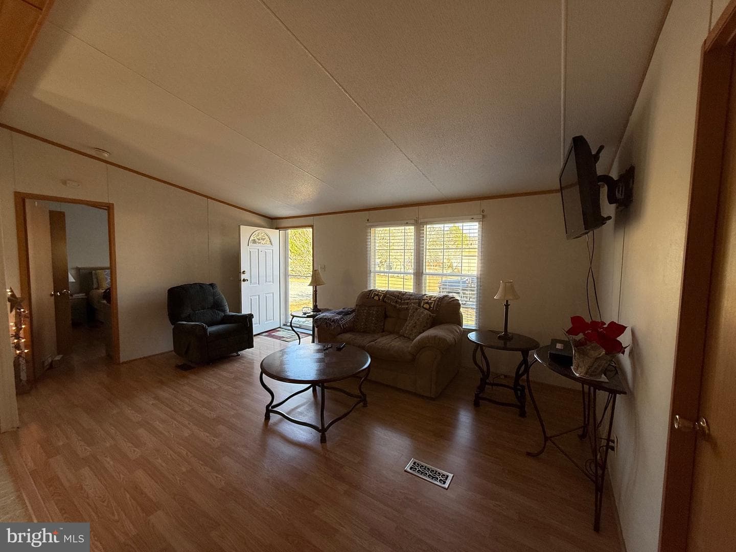 10323 Henry Road photo 11