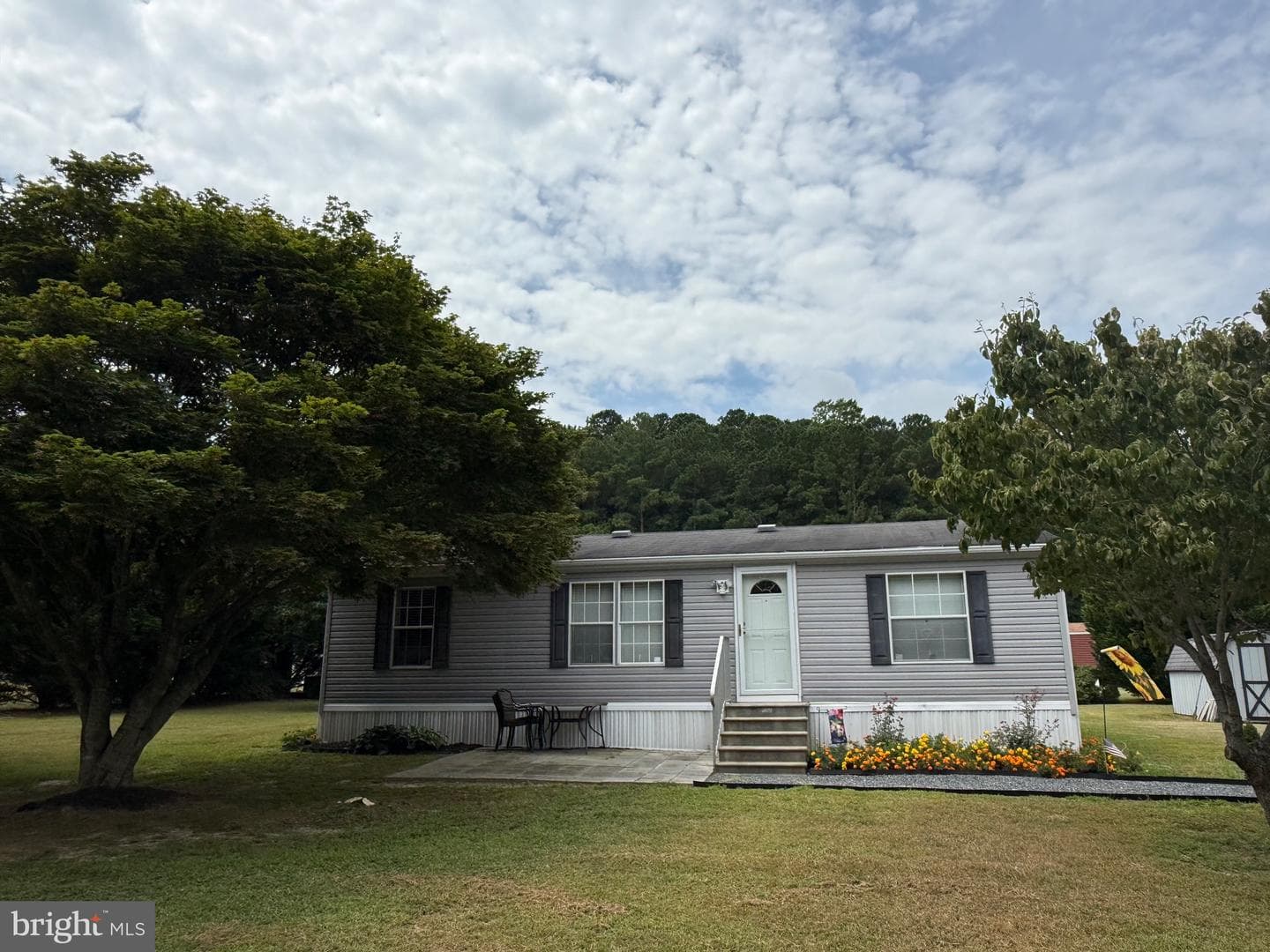 10323 Henry Road photo 2