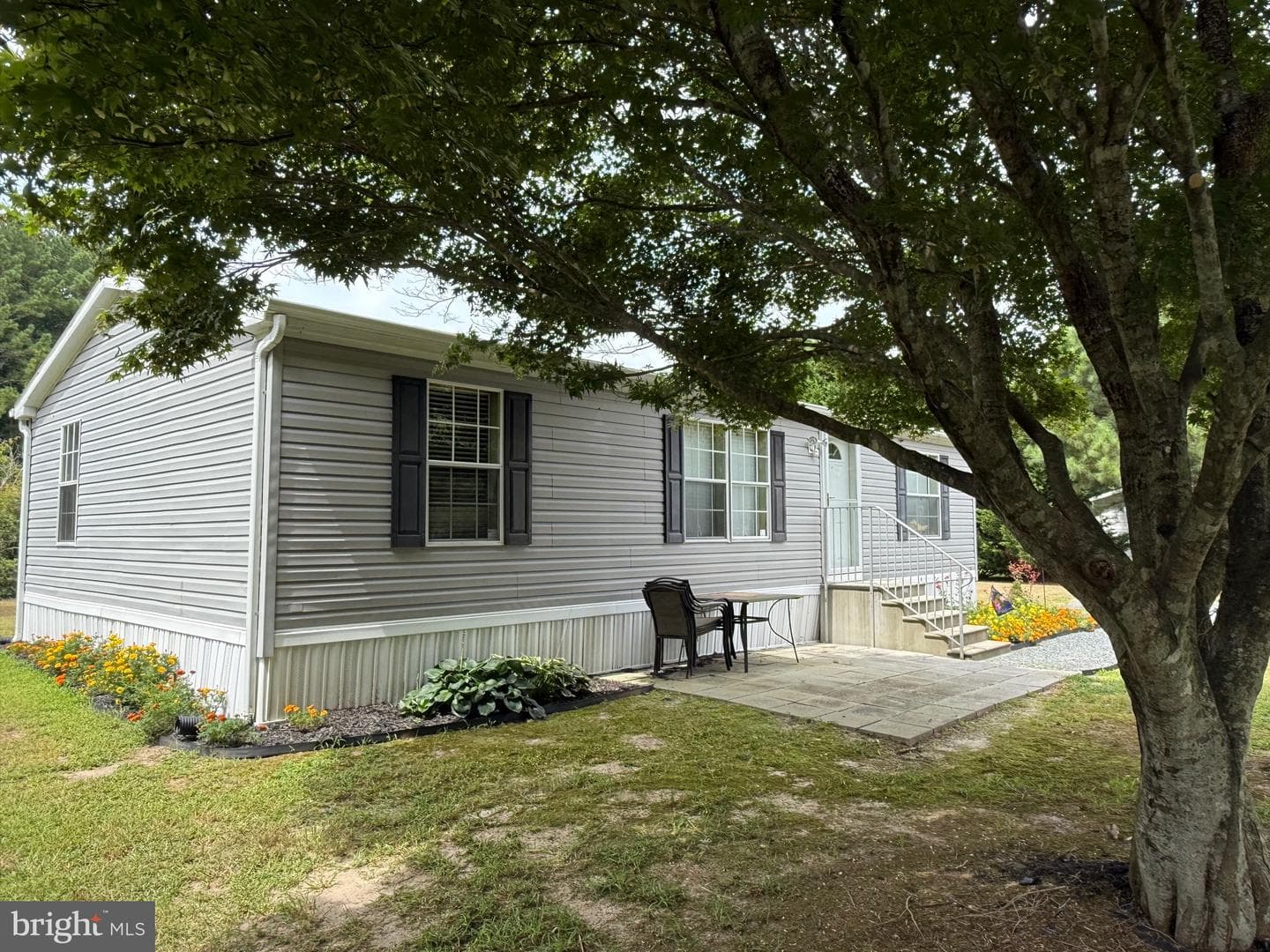 10323 Henry Road photo 4