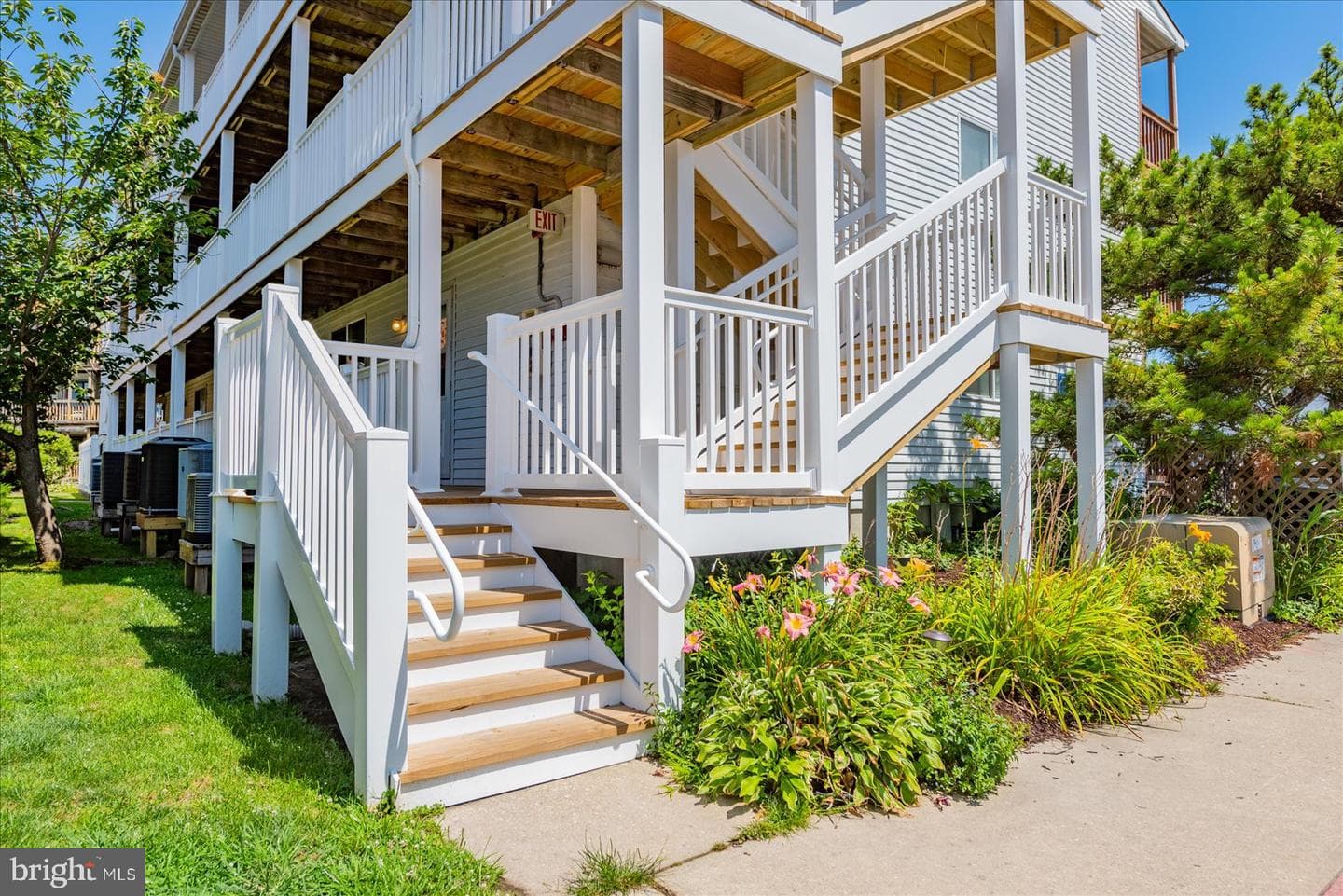 14411 Tunnel Avenue #303 photo 32