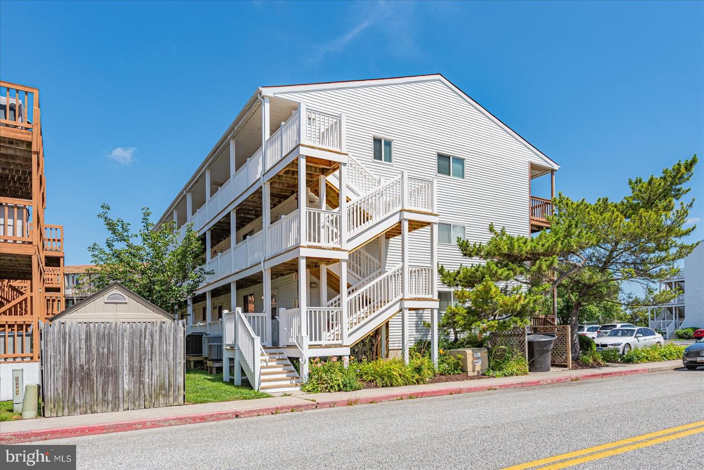 14411 Tunnel Avenue #303 photo 33