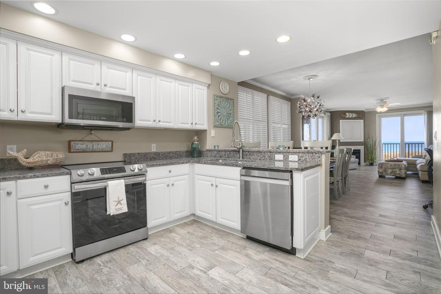 5901 Atlantic Avenue #201 photo 16