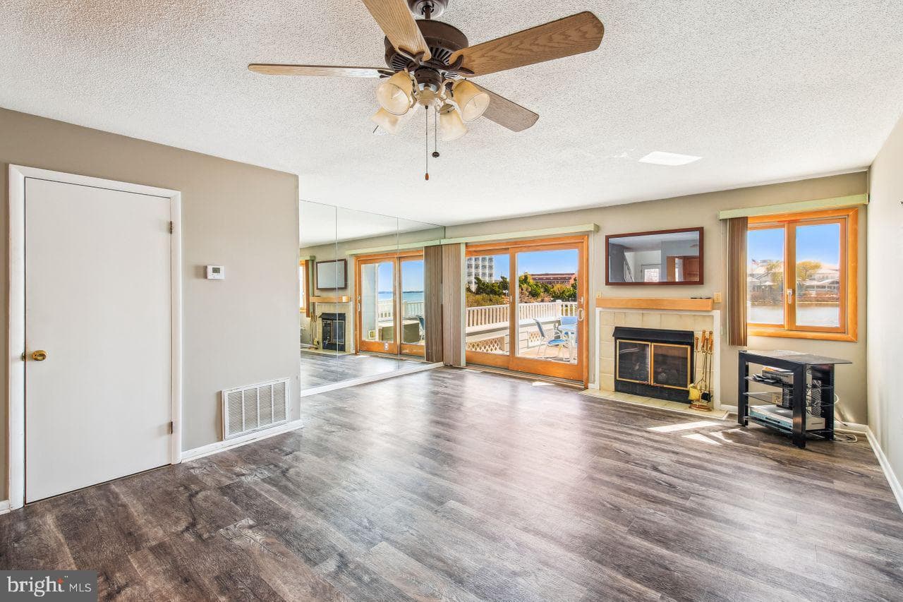305 Seabay Lane #c7 photo 2