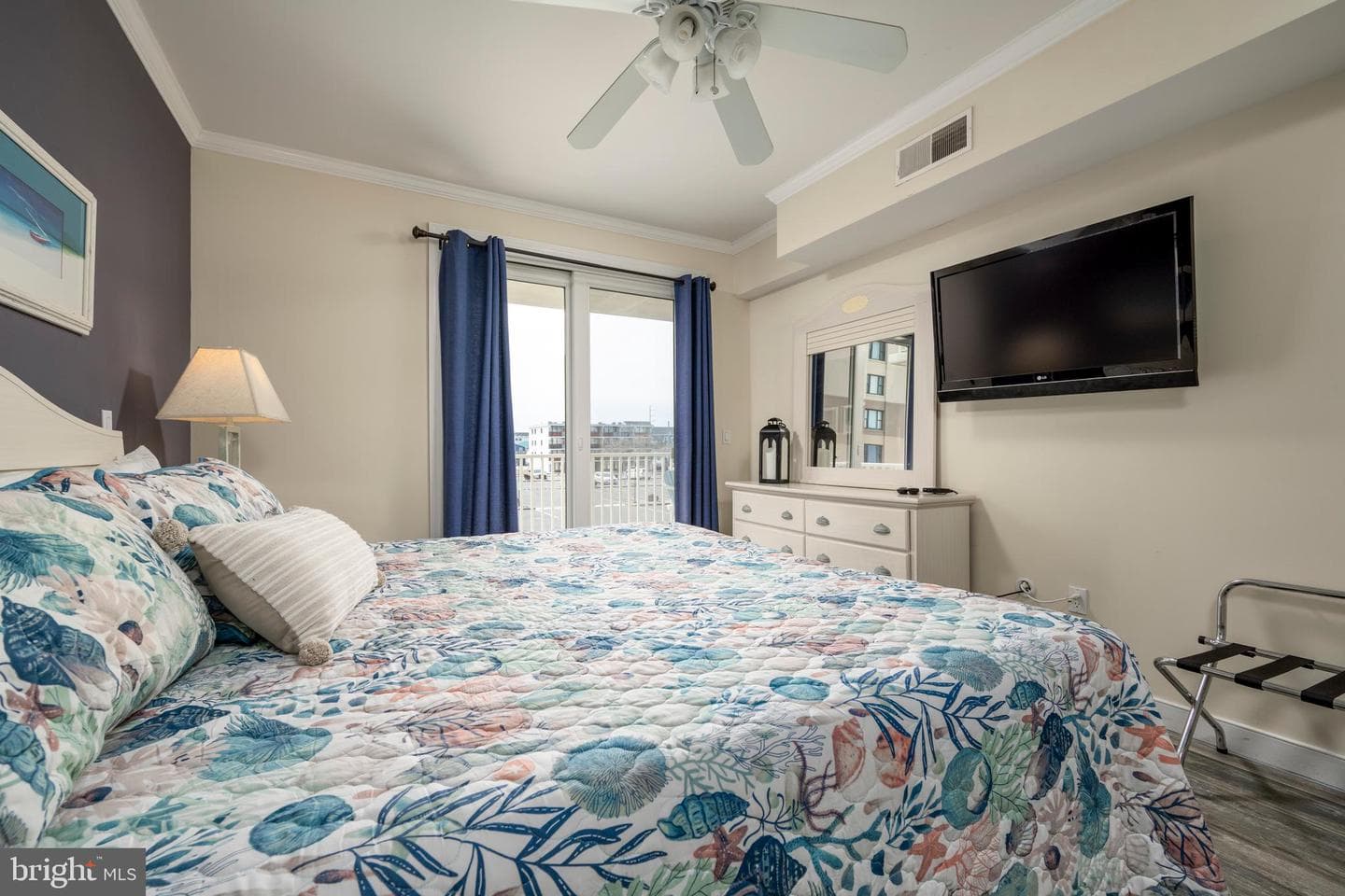5901 Atlantic Avenue #205 photo 24