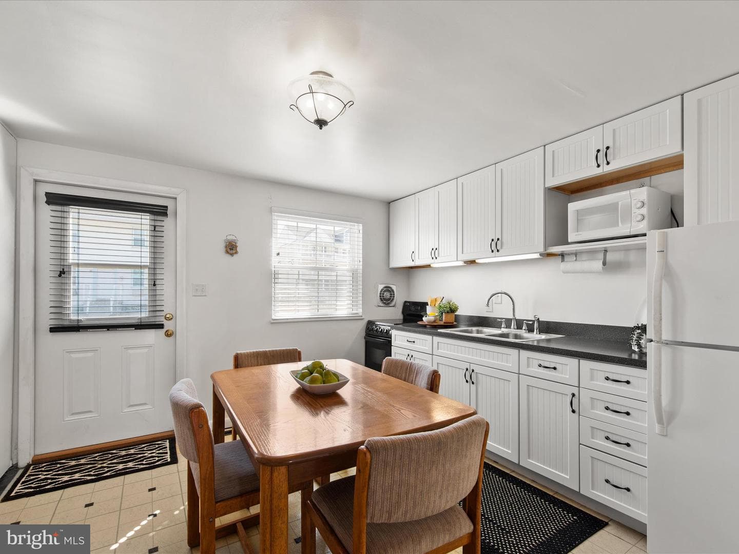 1209 Saint Louis Avenue #24 photo 2