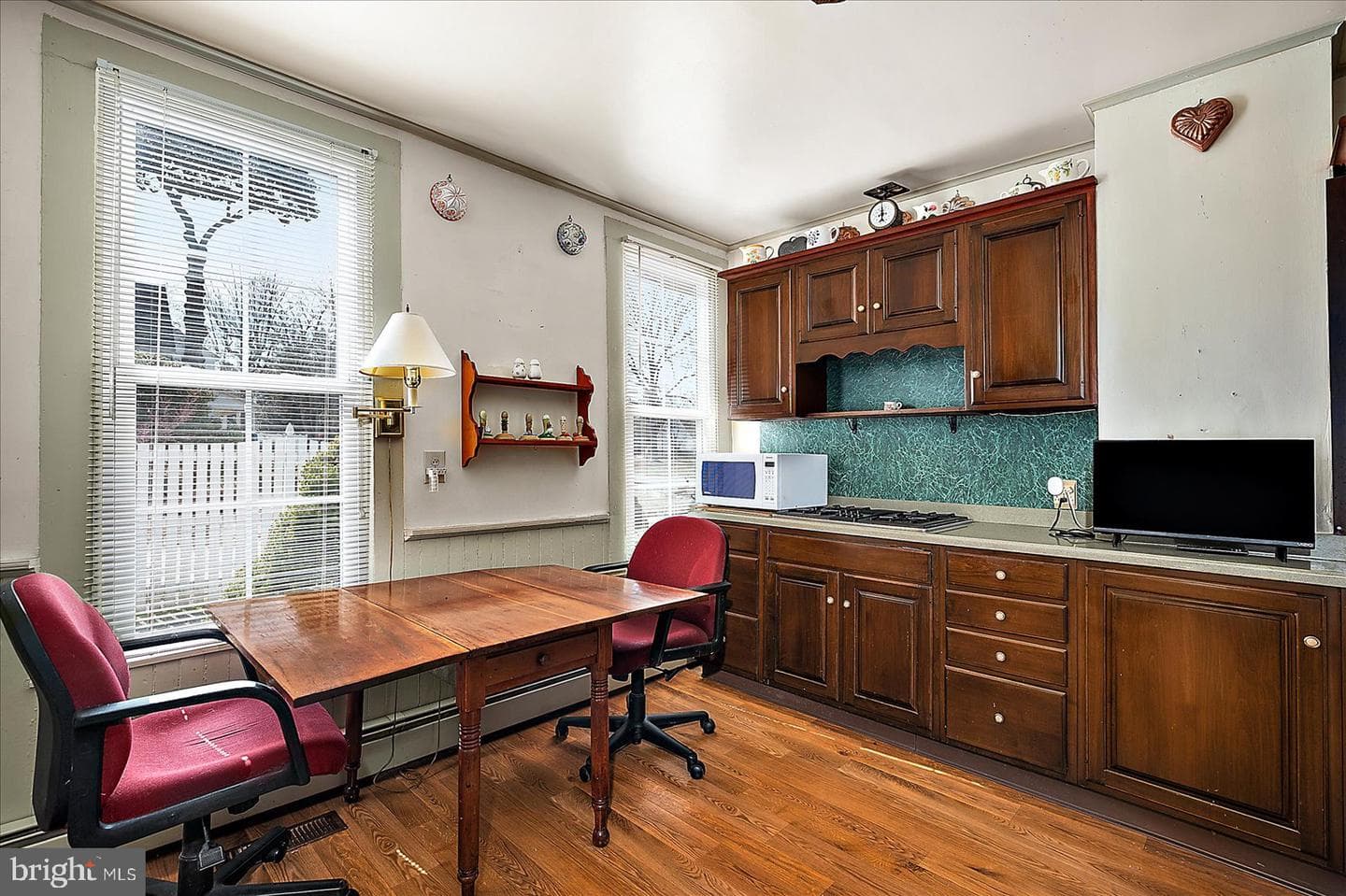 106 N Morris Street photo 16