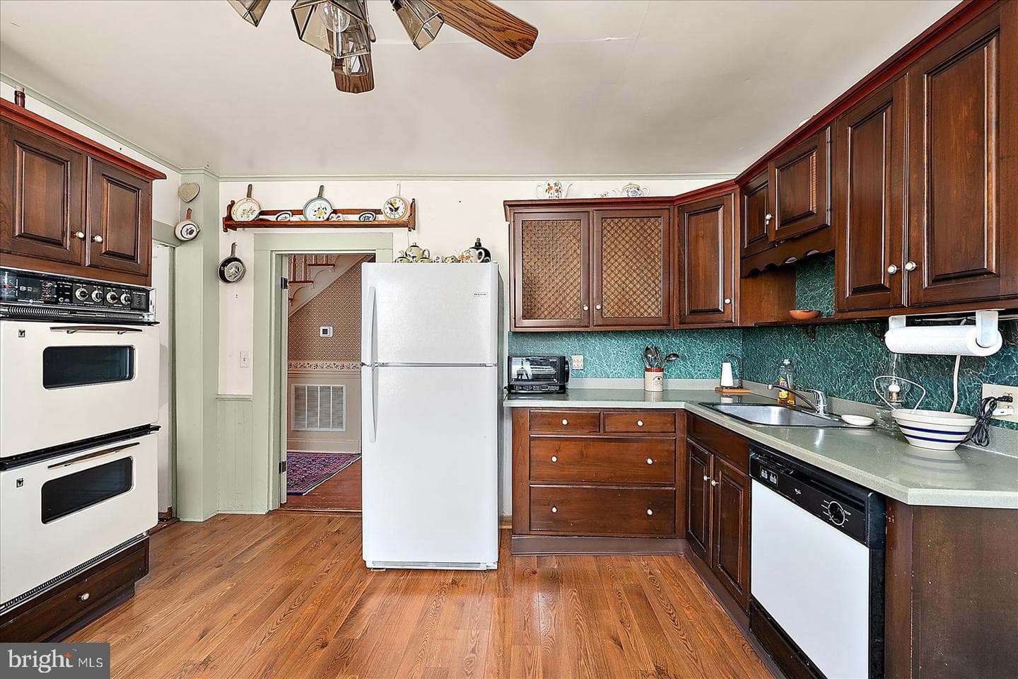 106 N Morris Street photo 19