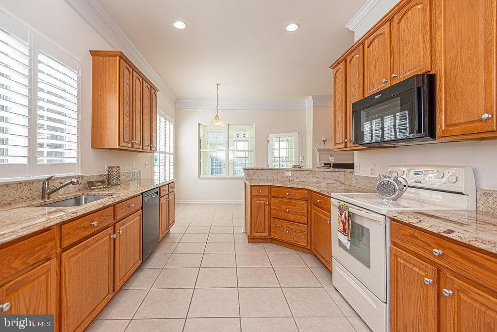 21 Cape May Place photo 24