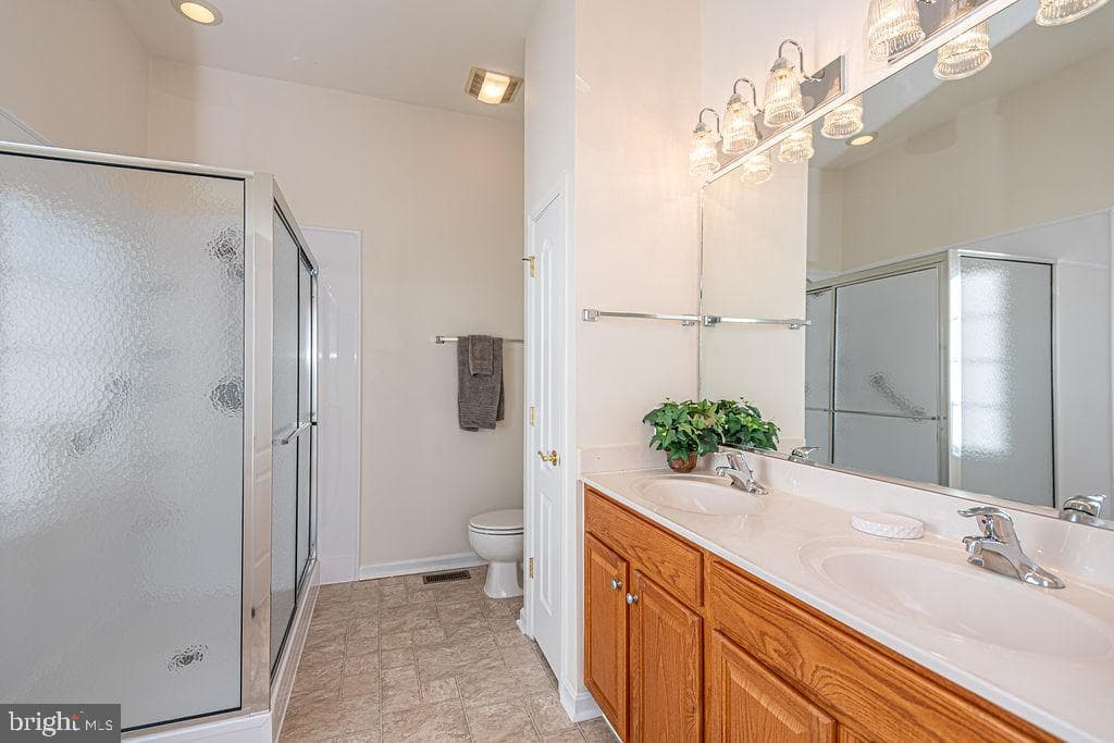 21 Cape May Place photo 36