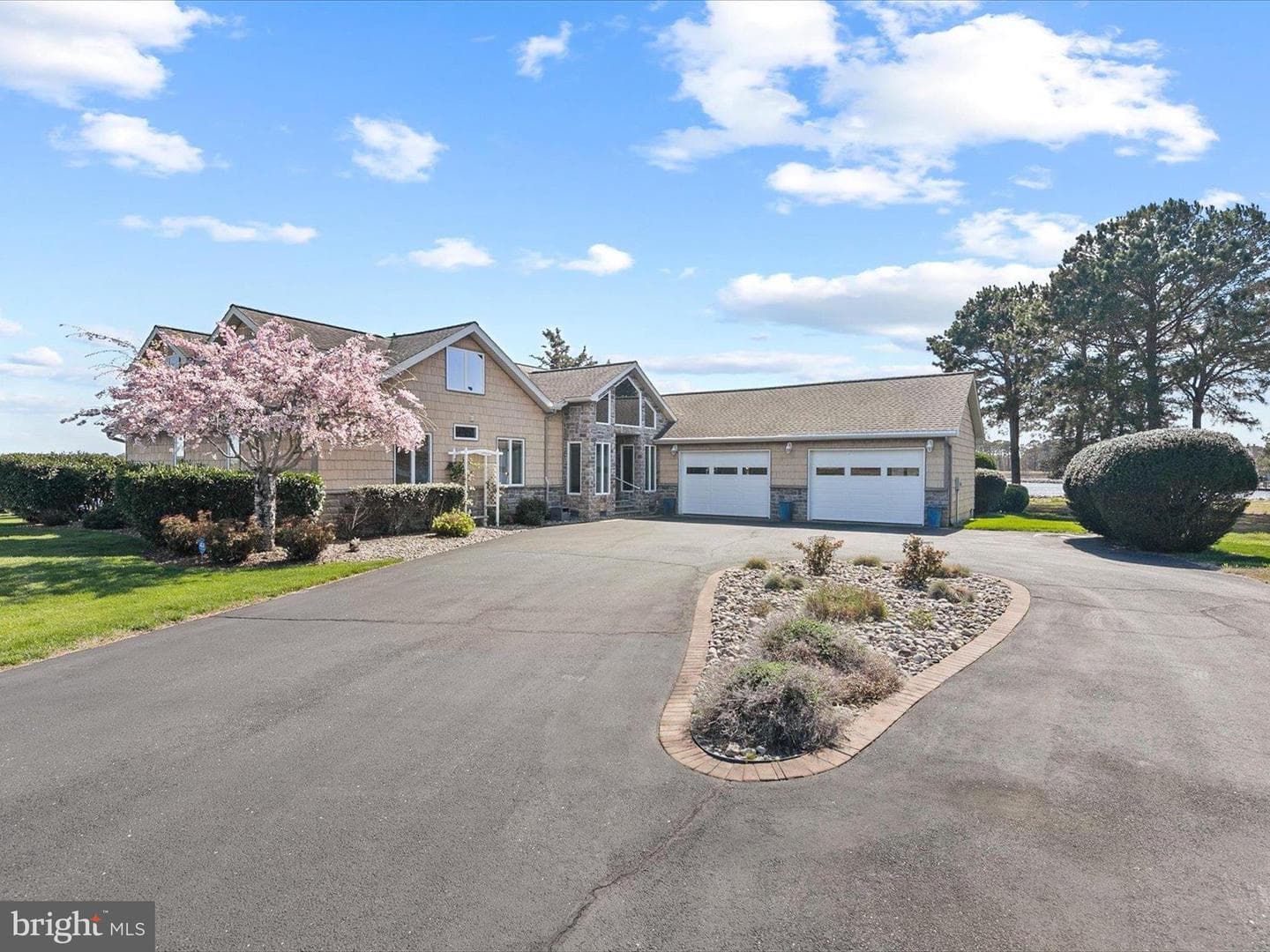 13218 Rollie Road E photo 8
