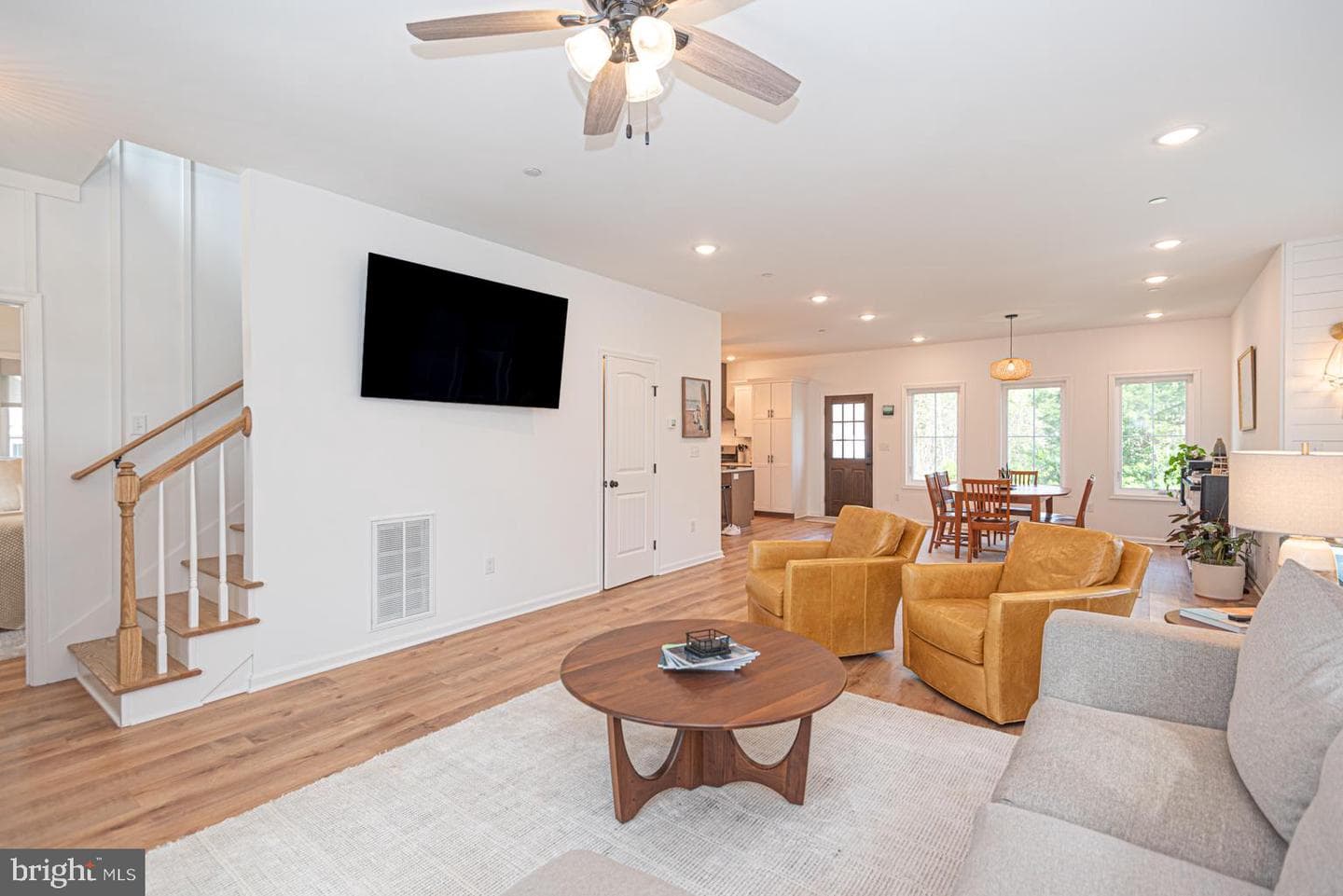 349 Walnut Hill Drive photo 10