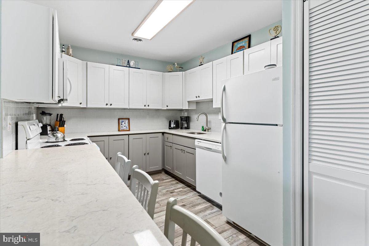 14409 Lighthouse Avenue #6 photo 6