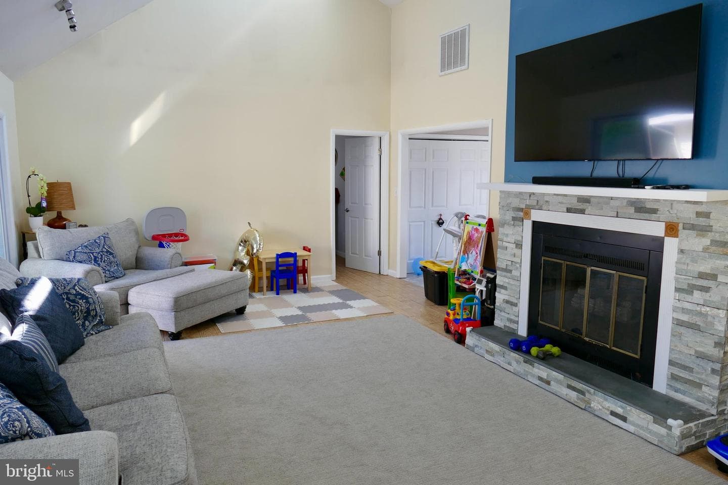 7 Bridgewater Road photo 2