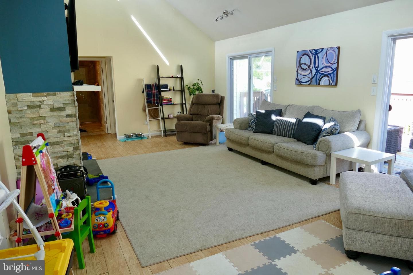 7 Bridgewater Road photo 3