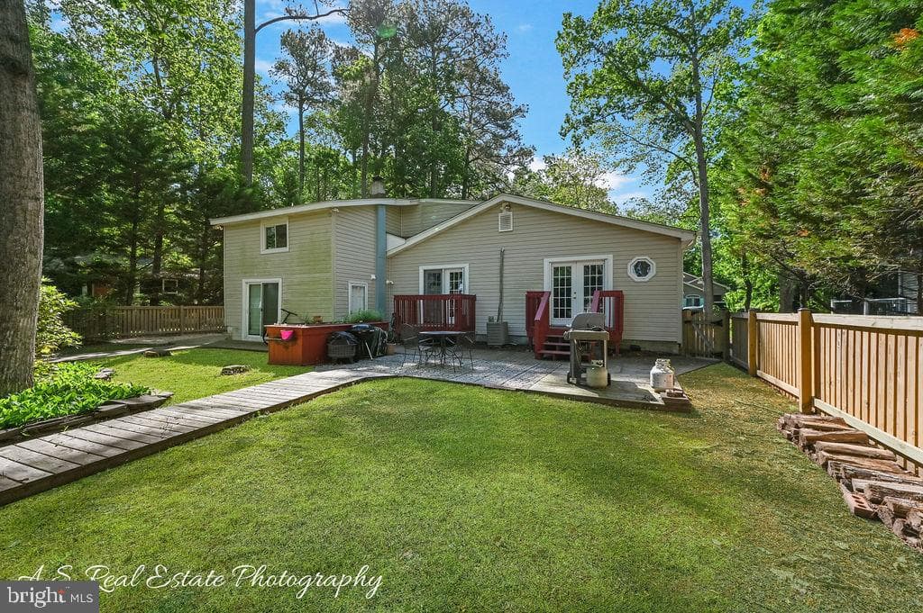 122 Sandyhook Road photo 2