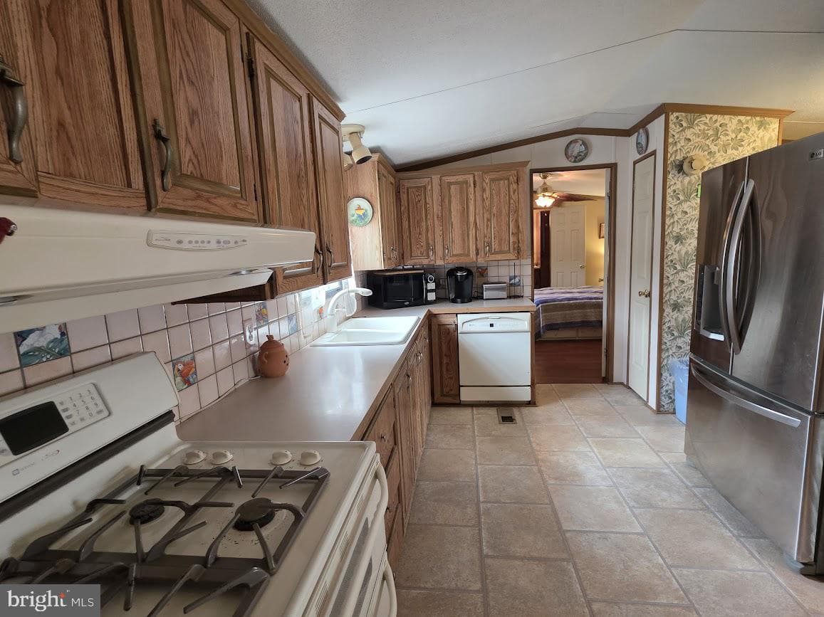 12024 Ocean Gateway #lot 20 photo 25