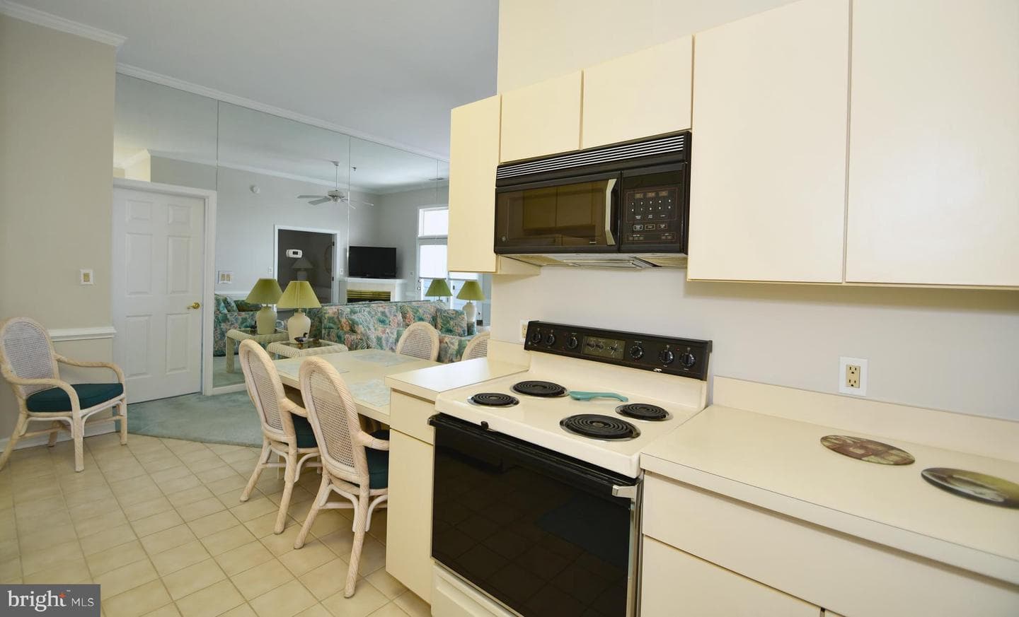 201 S Heron Drive #11e photo 14