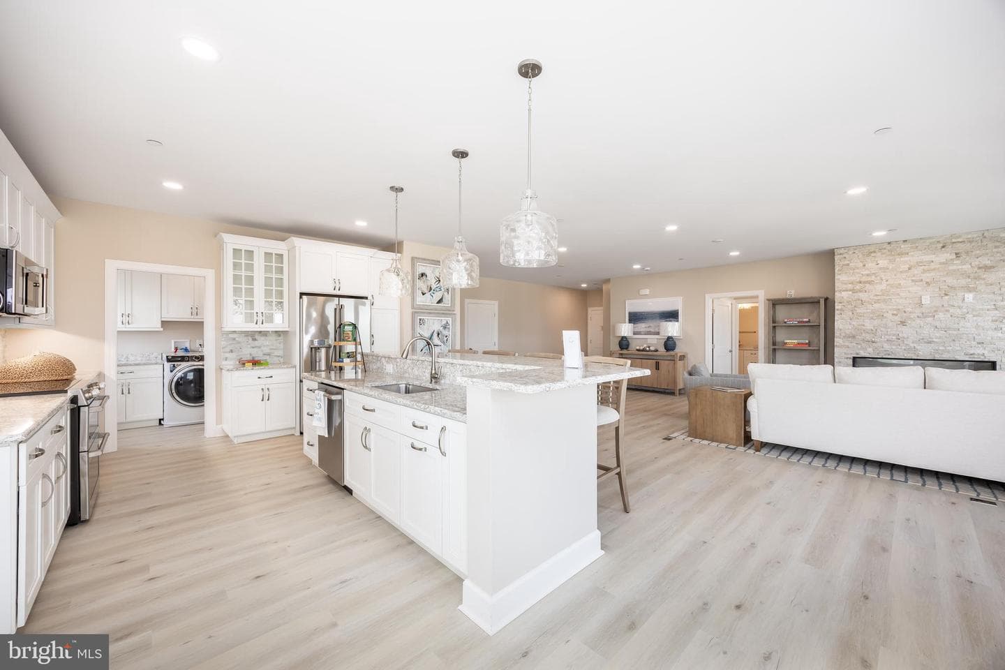 1505 Saint Louis Avenue #302 photo 15
