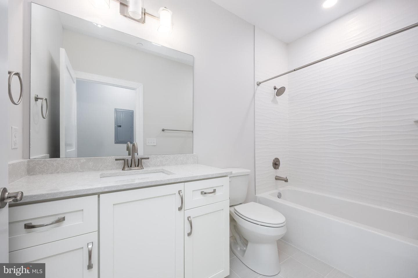 1505 Saint Louis Avenue #302 photo 32