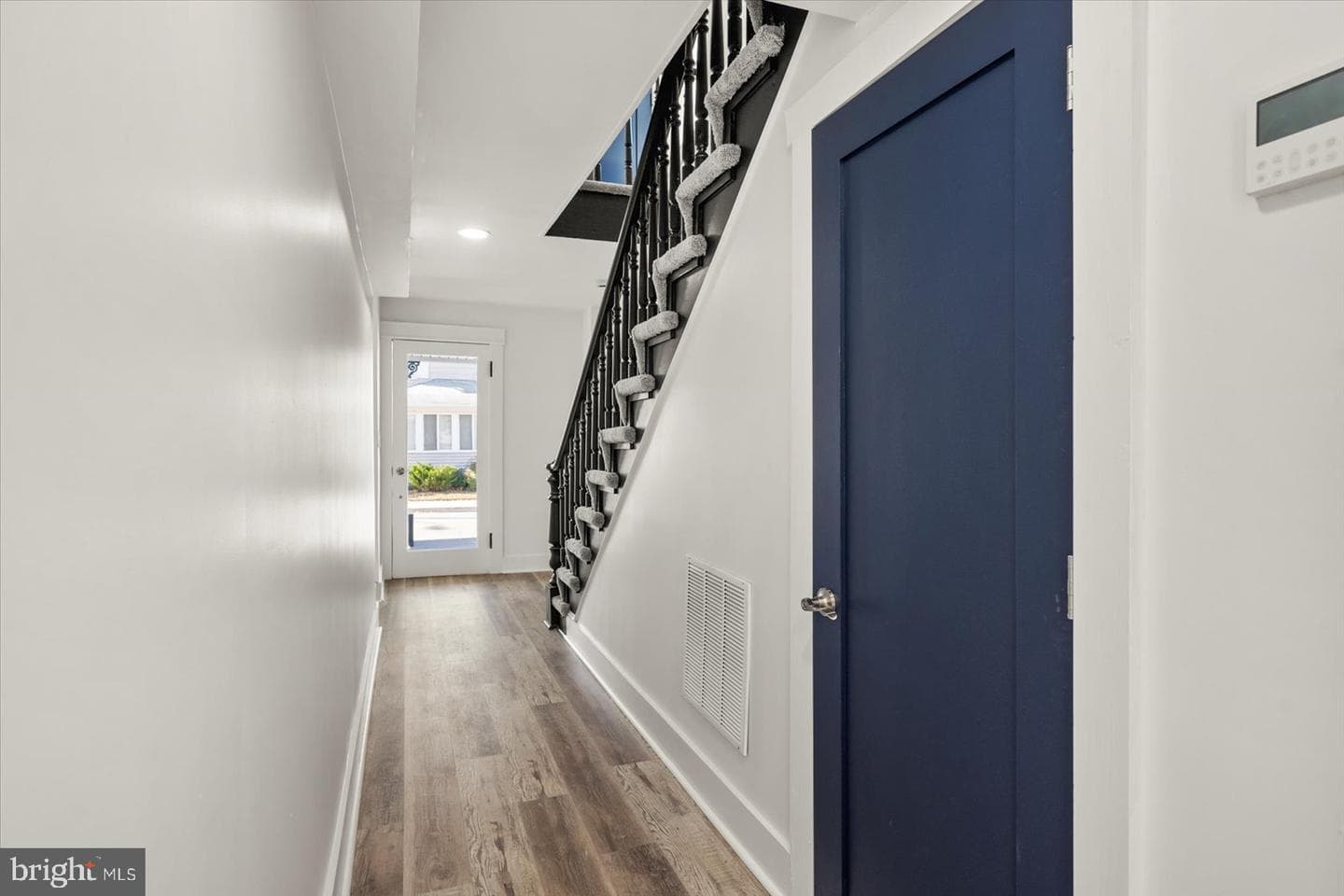 302 William Street photo 28