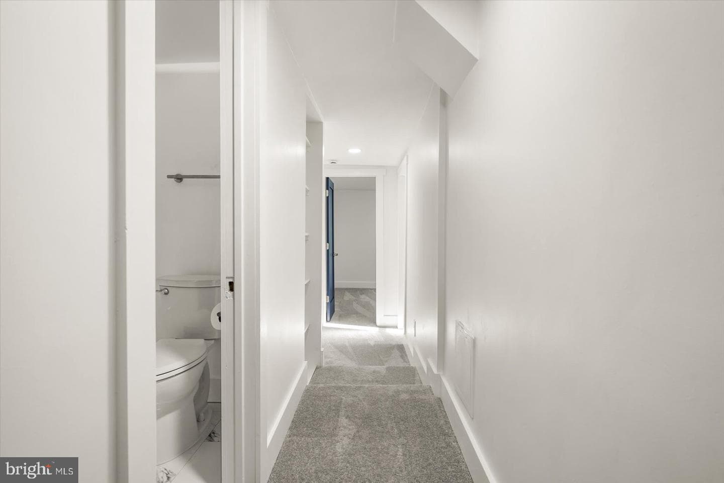302 William Street photo 44