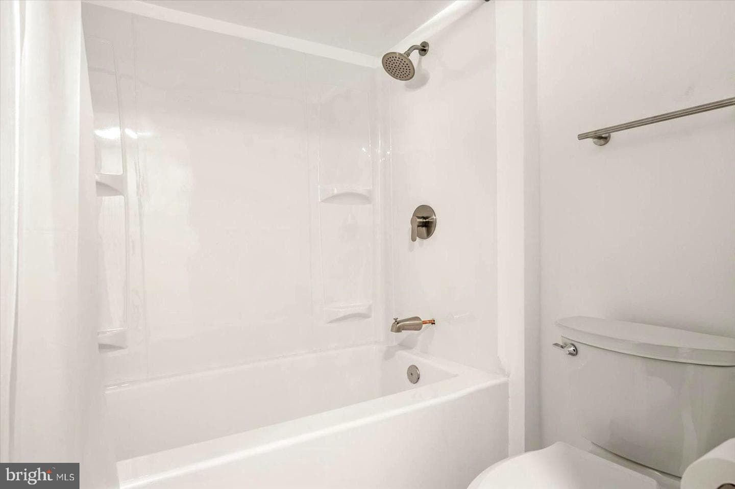 302 William Street photo 45